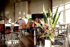 R Bar Restaurant Port Melbourne - Accommodation in Brisbane 0