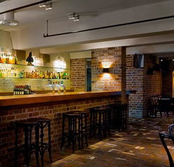 Establishment - Accommodation in Brisbane 1
