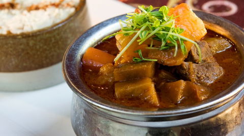 Ahmet's On Oxford Licensed Turkish Restaurant - Accommodation in Brisbane 4