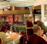 Domanis Cafe Restaurant Bar - Accommodation in Brisbane