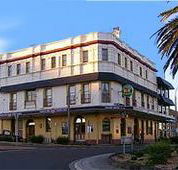 The Grand Hotel - Kiama - Accommodation in Brisbane