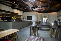 3 Weeds - Accommodation in Brisbane 3