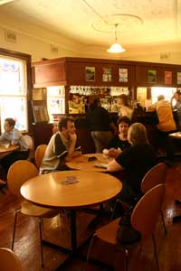Sweeney's Hotel - Accommodation in Brisbane 3