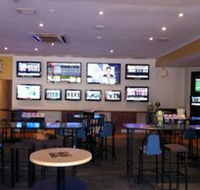Tacking Point Tavern - Accommodation in Brisbane