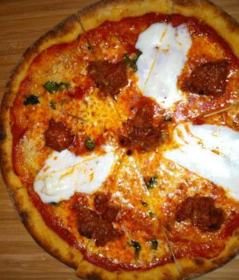 La Rosa Bar And Pizza - Accommodation in Brisbane 4