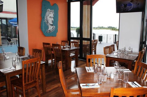 Athenia Restaurant & Bar - Accommodation in Brisbane 2