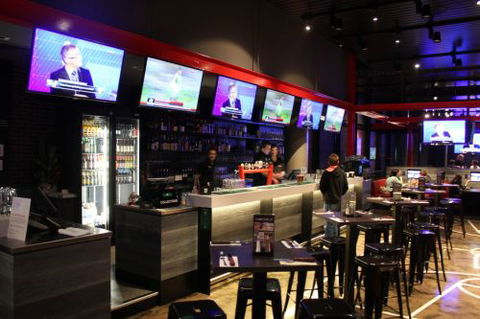 The Sporting Globe Bar & Grill - Accommodation in Brisbane 4