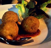 Via Napoli Pizzeria - Accommodation in Brisbane
