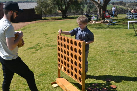 Daddy's Day Out At Borambola Wines By The Roundabout Restaurant - Accommodation in Brisbane 2
