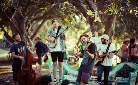 Buskers By The Lake - Accommodation in Brisbane 1