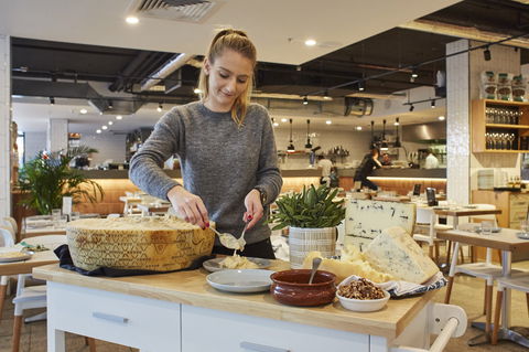 Flaming Cheese Wheel And Wine Experience: Brisbane - Accommodation in Brisbane 0