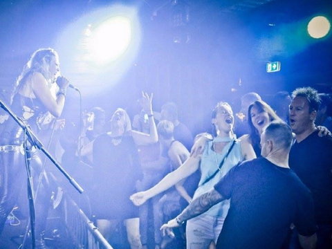 Karaoke At The Avenue - Accommodation in Brisbane 0
