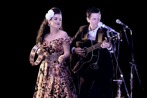 Leaving Jackson - The Johnny Cash & June Carter Show - Accommodation in Brisbane 1