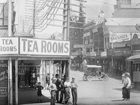 Perth: An Accidental History - Accommodation in Brisbane 0