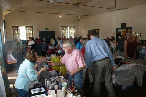 Twilight Markets At East Kurrajong - Accommodation in Brisbane 0