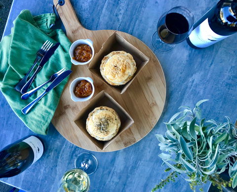 Aged Wine And Vintage Pies - Accommodation in Brisbane 1