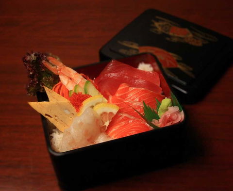 Zen Japanese Restaurant & Sushi Bar - Accommodation in Brisbane 2