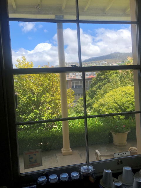 The Lodge On Elizabeth - Accommodation in Brisbane 2