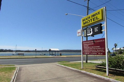 Beach Drive Motel - Accommodation in Brisbane 1