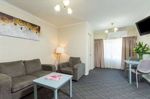 Adelaide Royal Coach - Accommodation in Brisbane 6