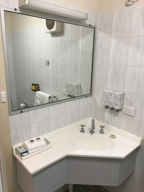 Orange Motor Lodge - Accommodation in Brisbane 5