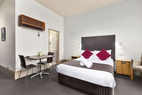 Adelaide Paringa - Accommodation in Brisbane 6