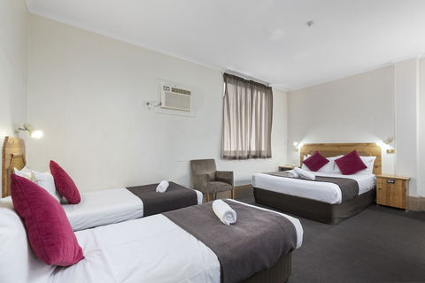Adelaide Paringa - Accommodation in Brisbane 4