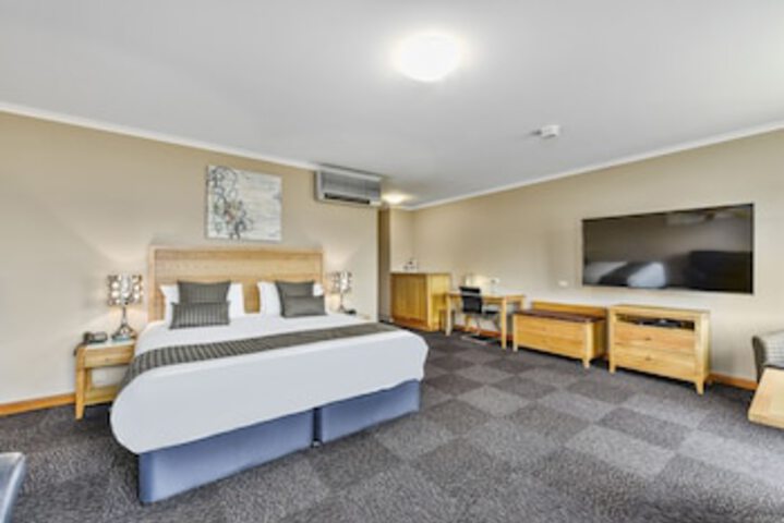 Mount Gambier SA Accommodation in Brisbane