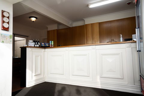 Admiralty Inn - Accommodation in Brisbane 1