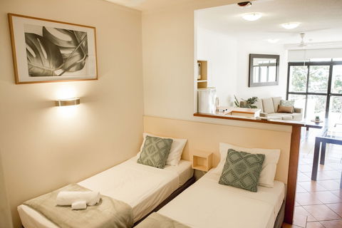 Amaroo At Trinity - Accommodation in Brisbane 2