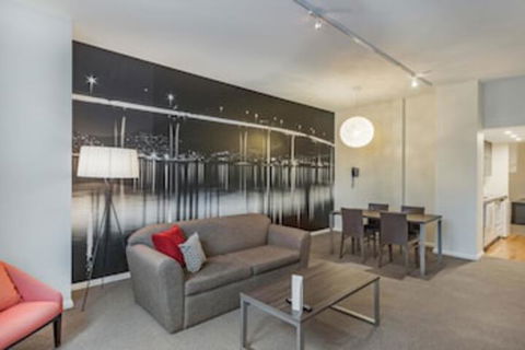 Mantra One Sandy Bay Road - Accommodation in Brisbane 0