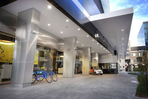 Art Series - The Olsen - Accommodation in Brisbane 7