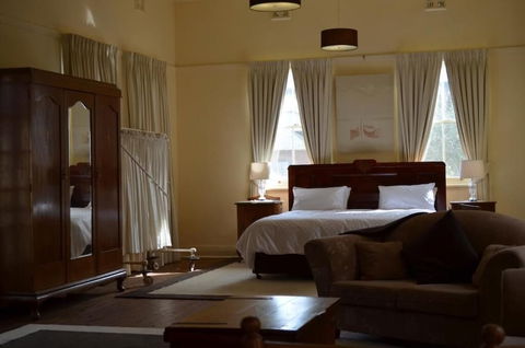 The Old Parkes Convent - Accommodation in Brisbane 2