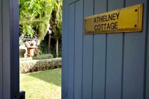 Athelney Cottage - Accommodation in Brisbane 5