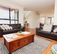Ocean Whispers Cowes - Rejuvenate Stays - Accommodation in Brisbane