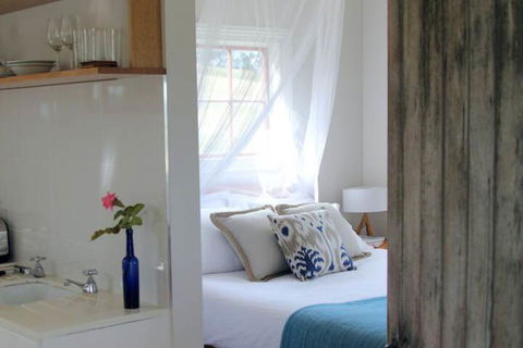 Wines For Joanie Cottage - Accommodation in Brisbane 3