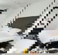 Circa 1936 - Accommodation in Brisbane