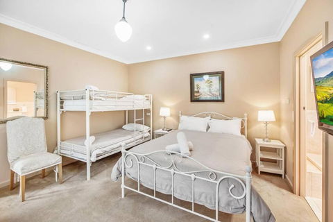 Ayr House Echuca Holiday Homes - Accommodation in Brisbane 6