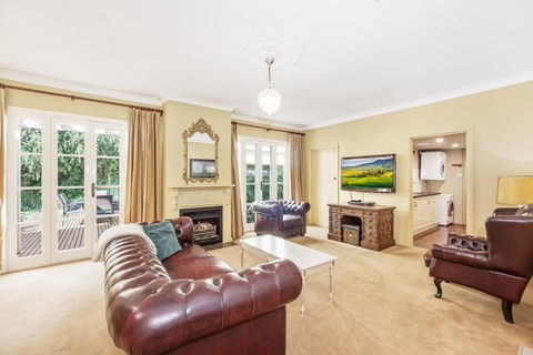 Ayr House Echuca Holiday Homes - Accommodation in Brisbane 1