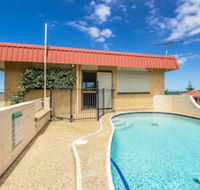 Beachfront Studio  Private Pool - Accommodation in Brisbane