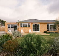 Waterfront Holiday Home Esplanade 54 - Accommodation in Brisbane