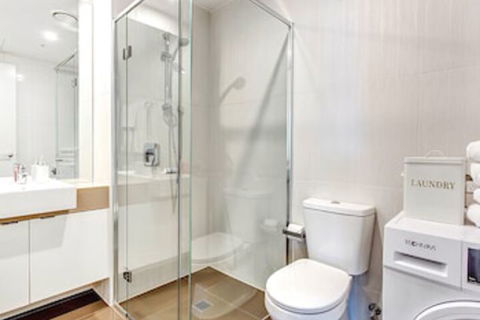 MJ Shortstay Southbank Grande Apartments - Accommodation in Brisbane 2