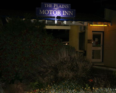 The Plains Motor Inn - Accommodation in Brisbane 1