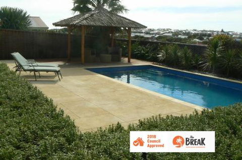 La Mer Home With A Pool - Accommodation in Brisbane 4