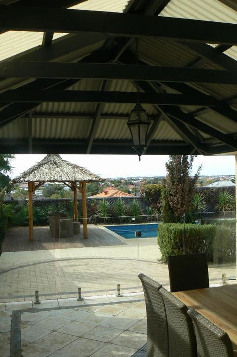 La Mer Home With A Pool - Accommodation in Brisbane 2