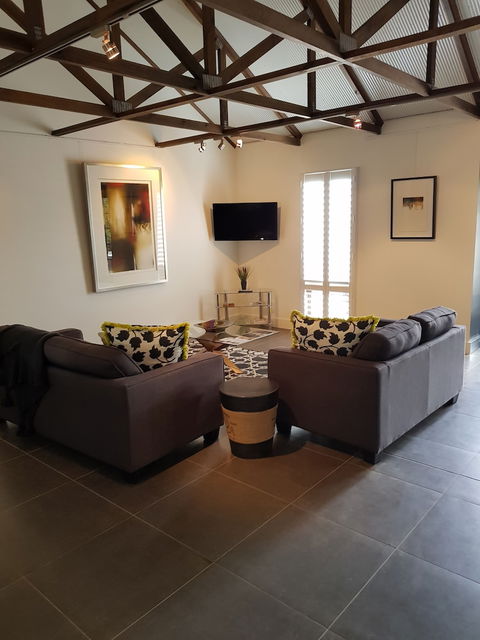 Irongate Studio - Accommodation in Brisbane 5
