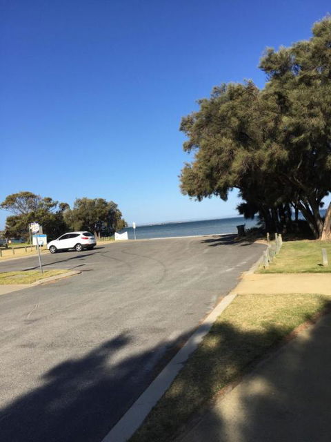 Falcon Bay 4x4 Townhouse - Accommodation in Brisbane 5