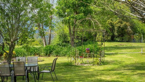 Vicarage View Cottage - Accommodation in Brisbane 3