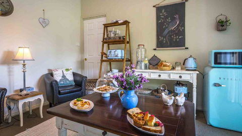 Vicarage View Cottage - Accommodation in Brisbane 1