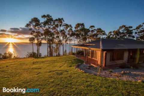 Tinderbox Cliff House - Accommodation in Brisbane 0